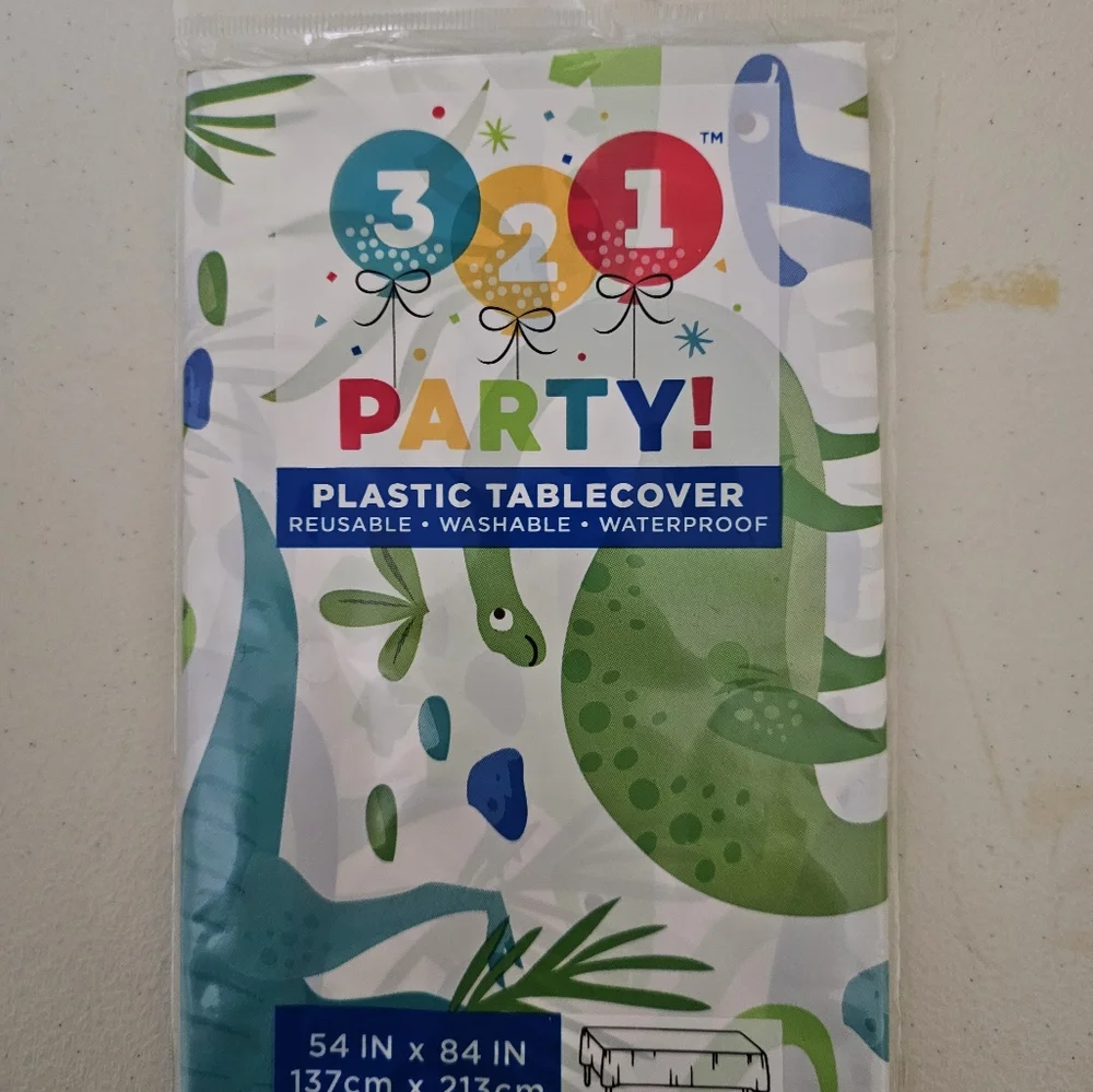 106 piece Dinosaur Party Bundle